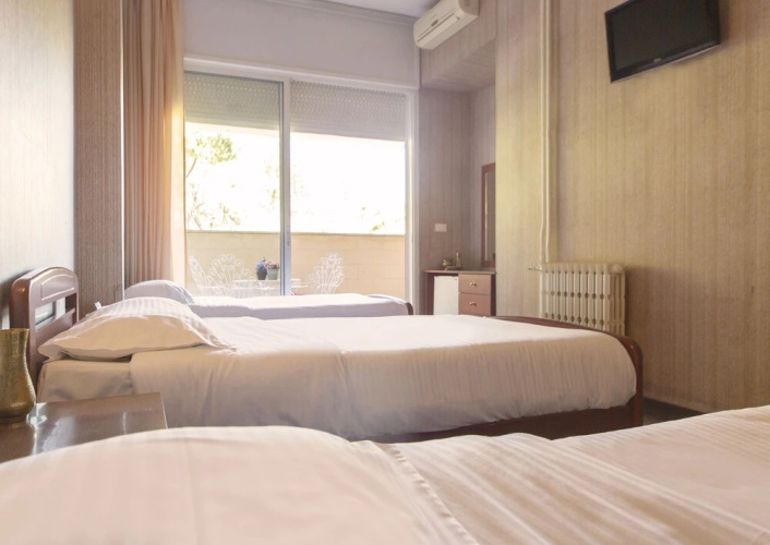 Merry Land Hotel