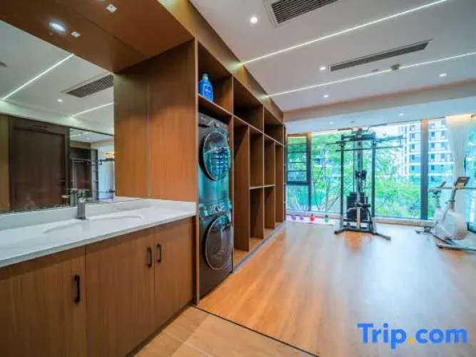 Yibin Ruijing Boutique Hotel (Sanjiangkou CBD · Changjiang Mansion Branch)