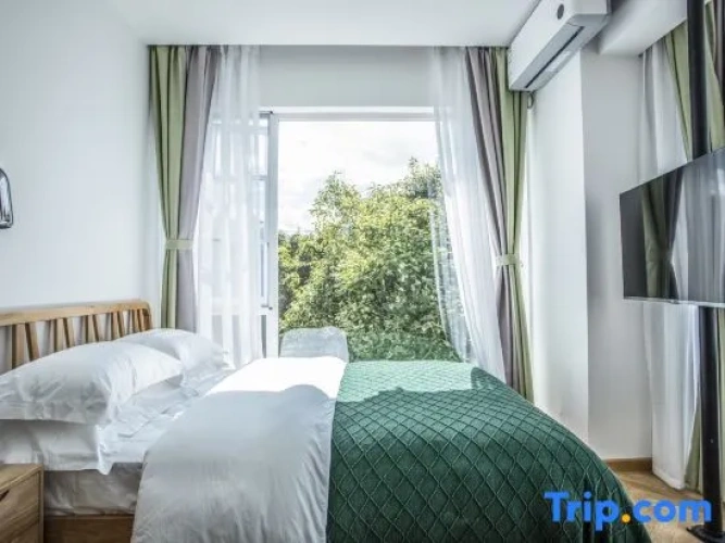 Standard Double room with garden view