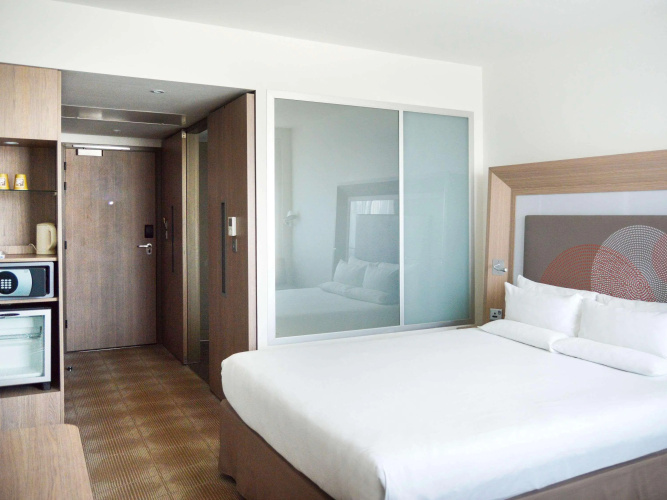 Novotel London Brentford photo 8