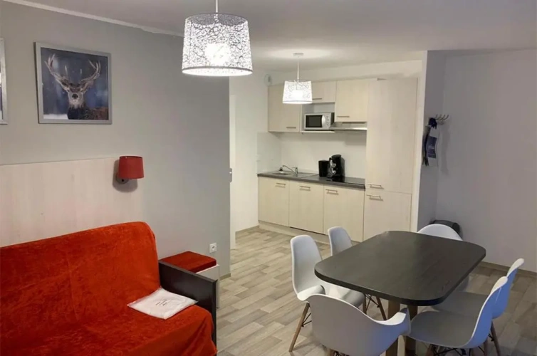 2 Bedrooms Apartment
