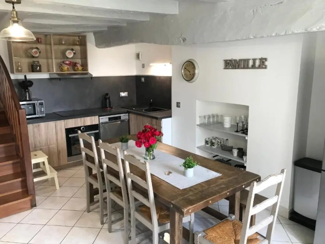 2 Bedrooms Cottage
