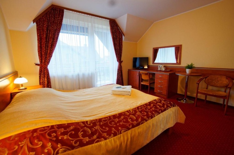 Standard Triple room with balcony