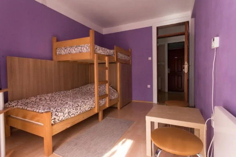 Hostel Day N Night