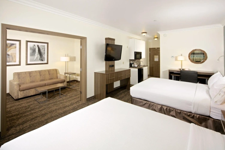 Quadruple Suite