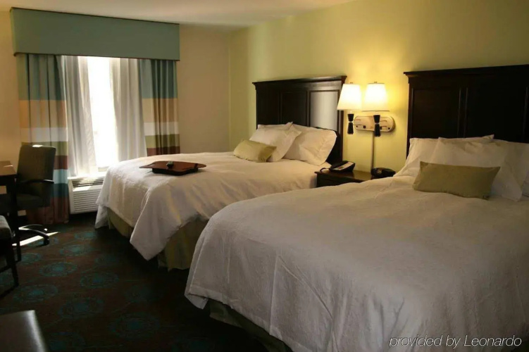 Hampton Inn & Suites Wilder