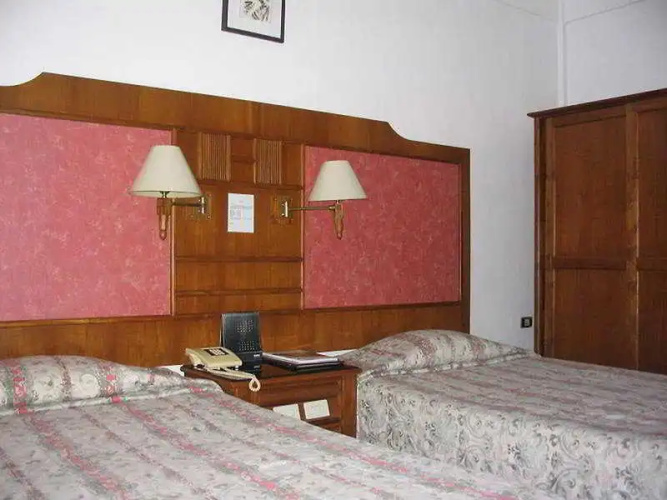 Adika Sari Bungalows