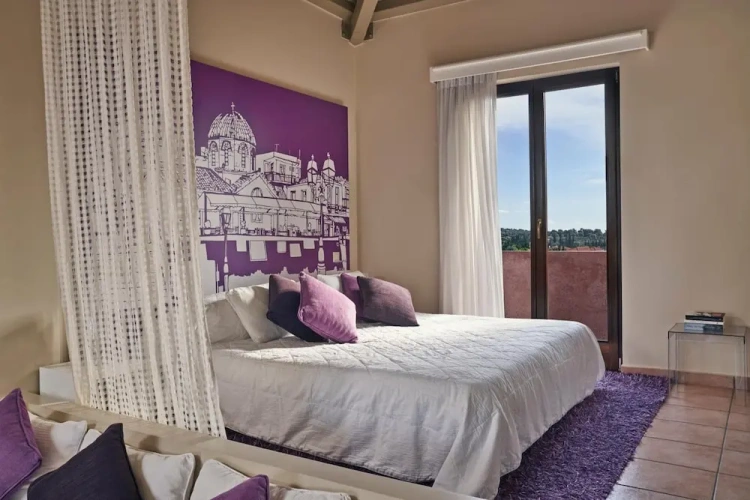 Deluxe room with balcony