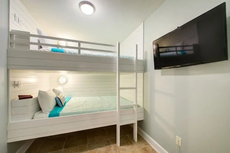 Azure 212 4 Bedroom Condo