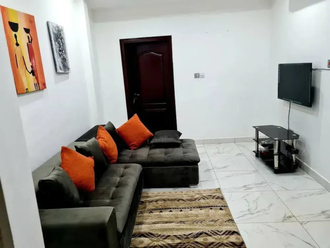 Comfy & Cozy Hideout ~ Close to Highway ~parking