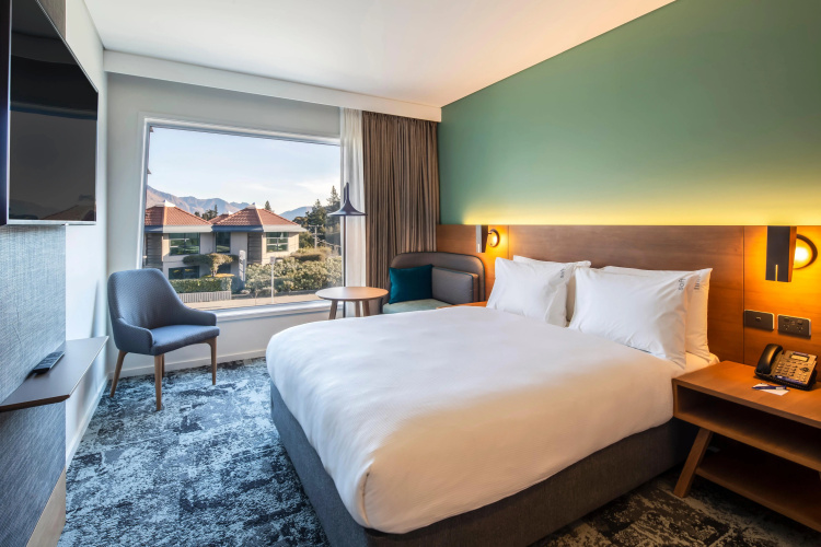 Holiday Inn Express & Suites Queenstown photo 6