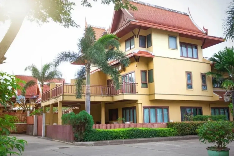 3 Bedrooms Villa