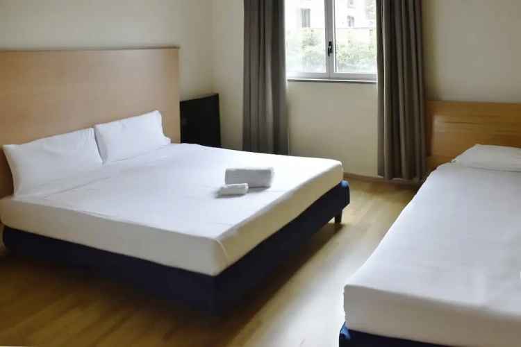 Triple room