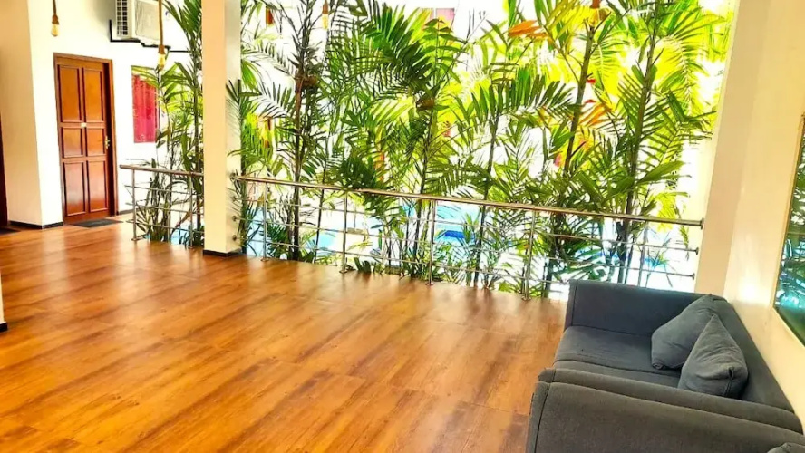 Sea Breeze Hotel