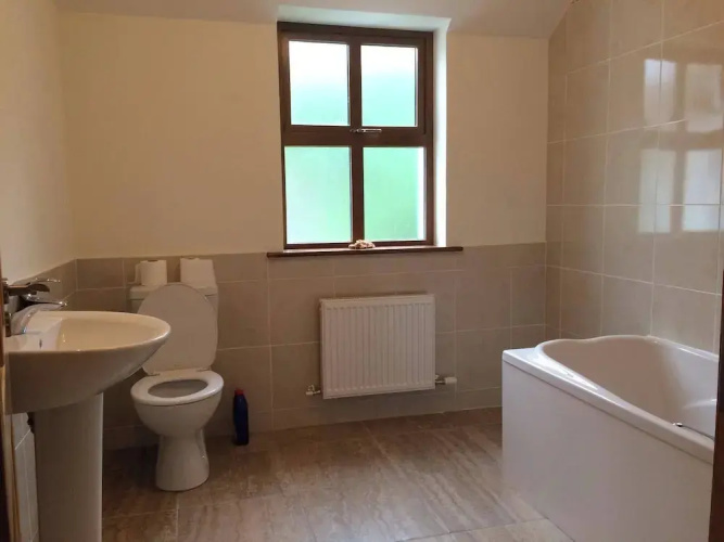 Dingle Holiday Haven - Comfortable 3 Bedroom House