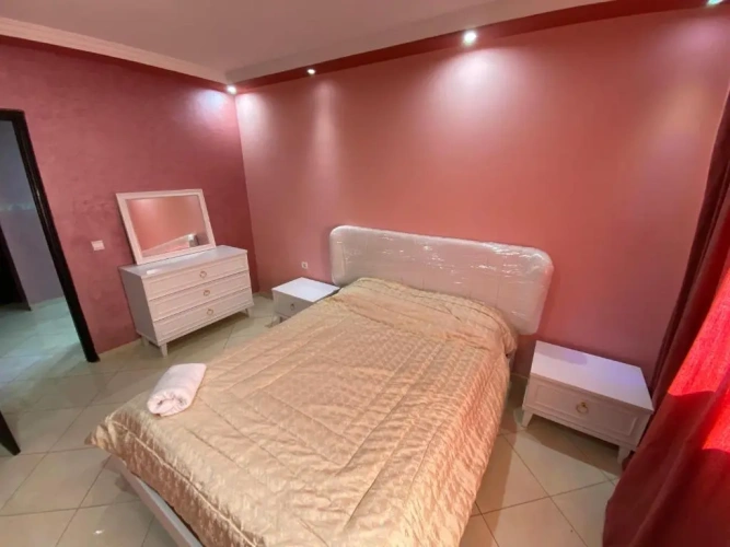 3 Bedrooms Apartment