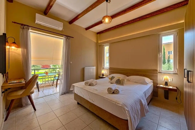 Suite with mountain view