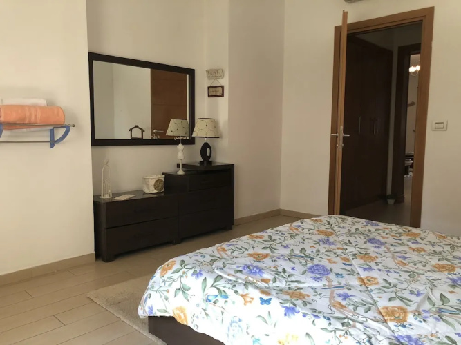 Spacious & Secure & Jacuzzi