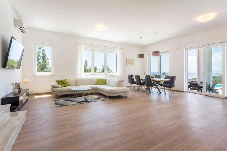 Villa Horizon save 15 percent on Split-villas com