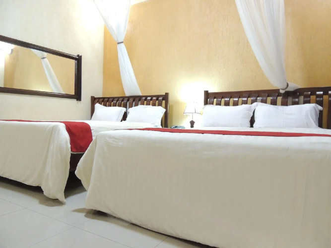 Cari Hotel