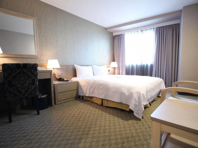 Grand Earl Hotel