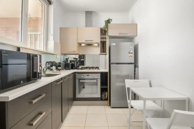 Sleek Richmond 1-bed Close to Everything
