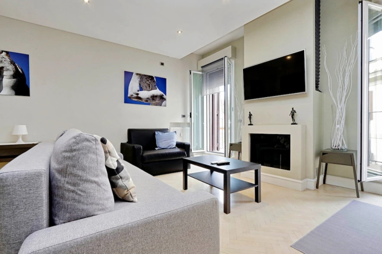 Spanish Steps Modern Apartment Balcony