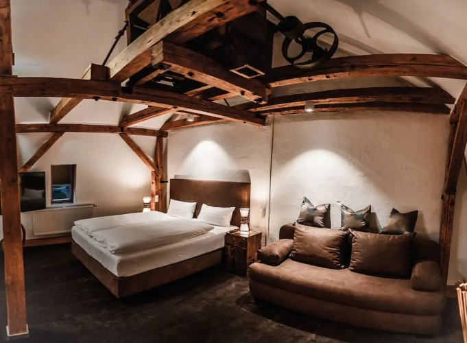 Comfort room