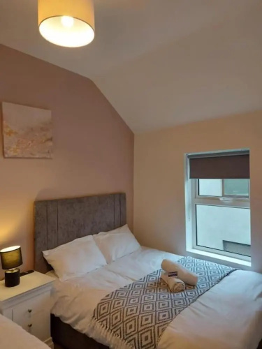 4 Eyre Square Lane
