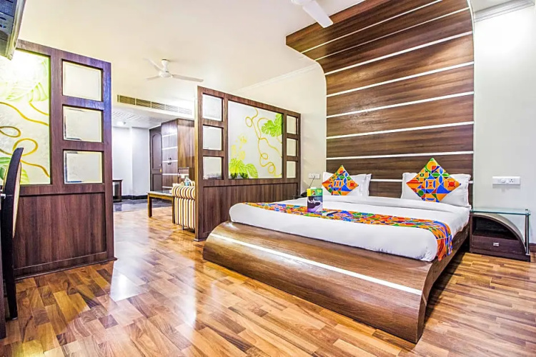FabHotel Model Town Heights