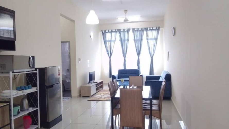2 Bedrooms Apartment