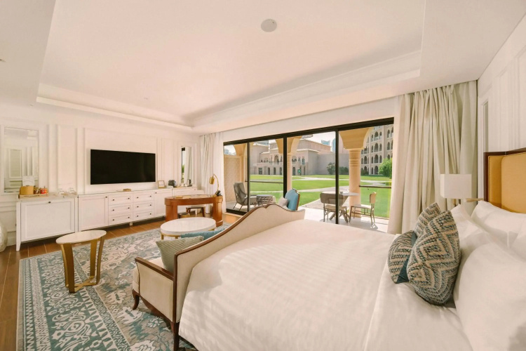 Royal Saray Resort