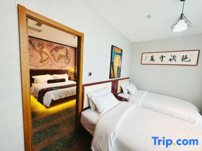 Business Triple Suite