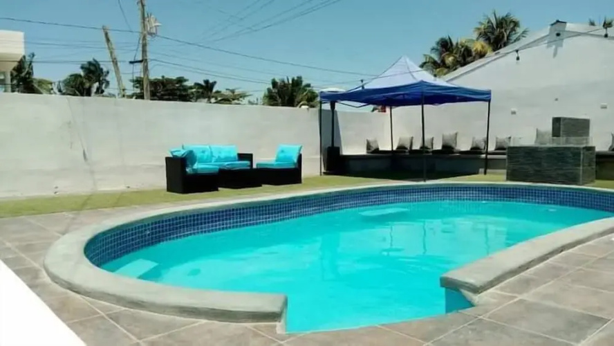 Maximum Beach Hotel
