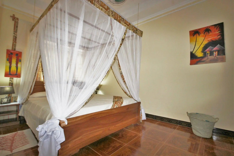 Airport Guesthouse