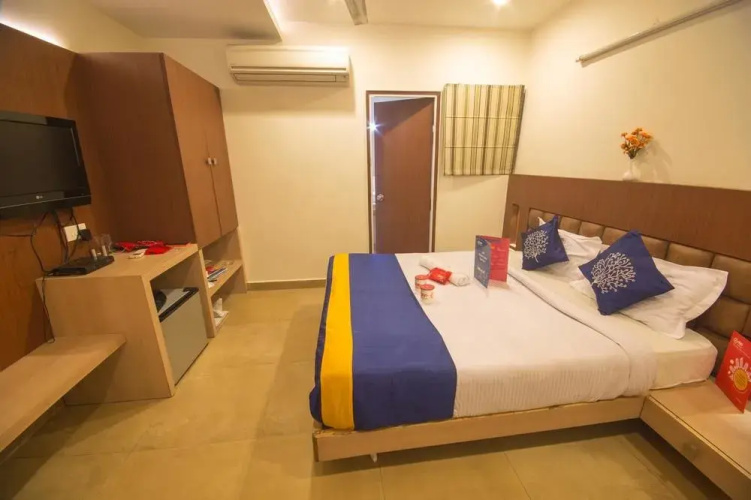 OYO 1524 Hotel Vaani Continental
