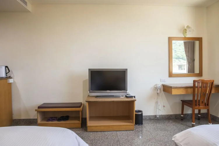 Holiday Hotel