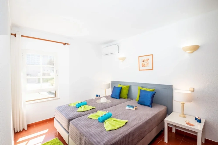 1 Bedroom Apartment with balcony and with pool view