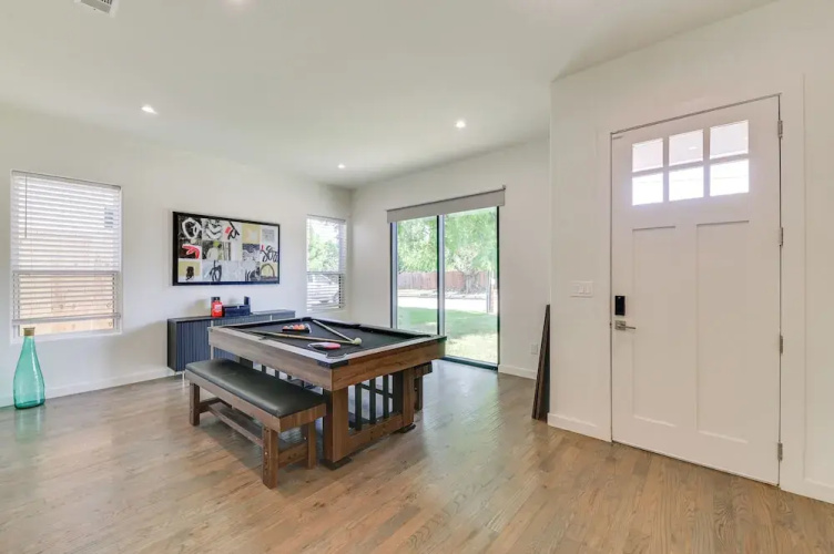 Modern & Spacious Home 3 Mi to Downtown Dallas!