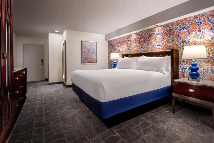 Premier Pyramid Double room