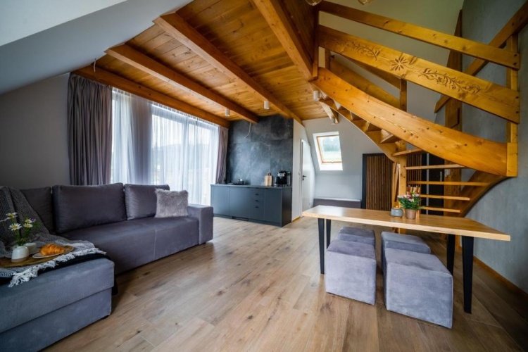 Apartment with mountain view
