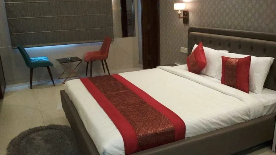 Hotel Ramson Crown