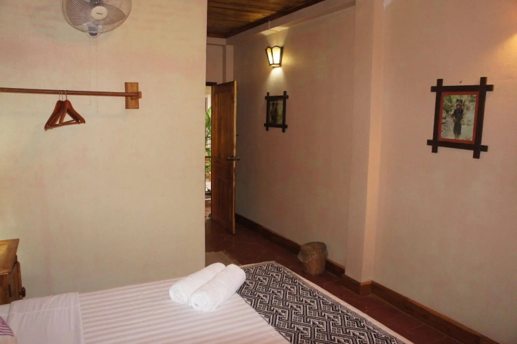 Lao Lu Lodge