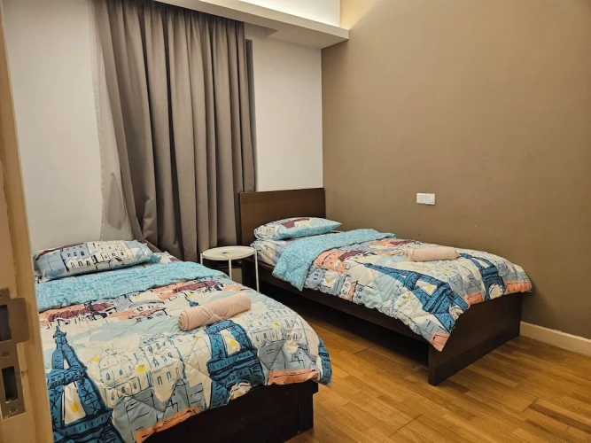 3 Bedrooms Apartment