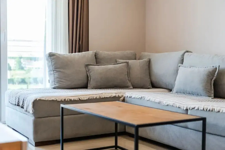 Olivia s Apartment 25