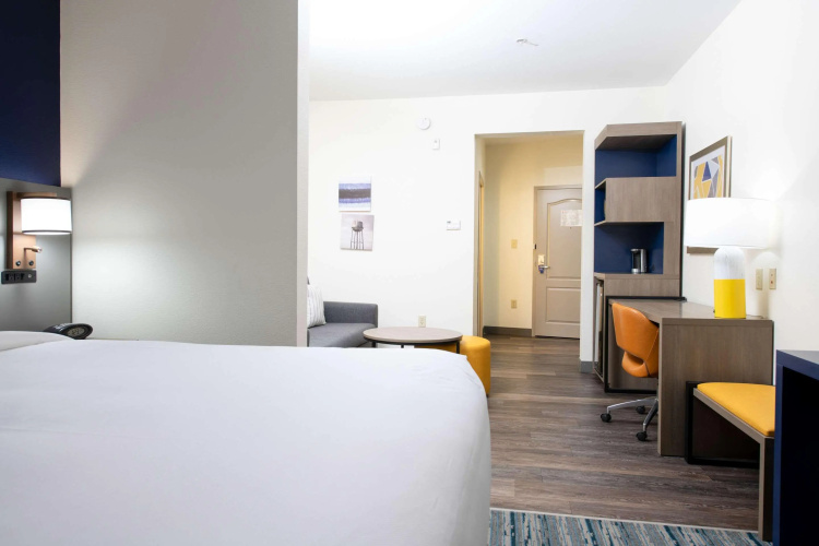 Comfort Suites Oil Center