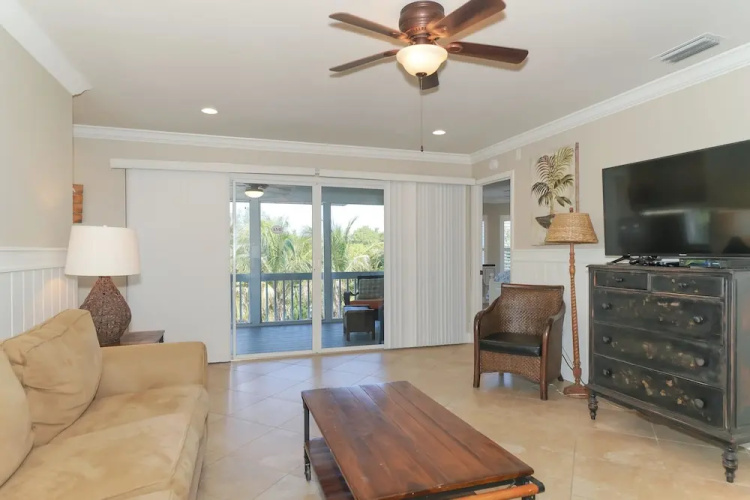 Lighthouse Lagoon Apartment 5