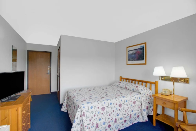 Super 8 Lake George/warrensburg Area - Lake George, NY