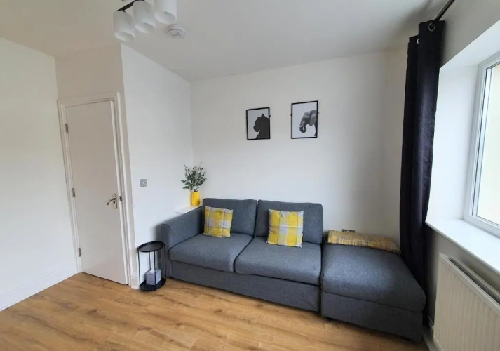 1 Bed Apartment With Sofa Bed