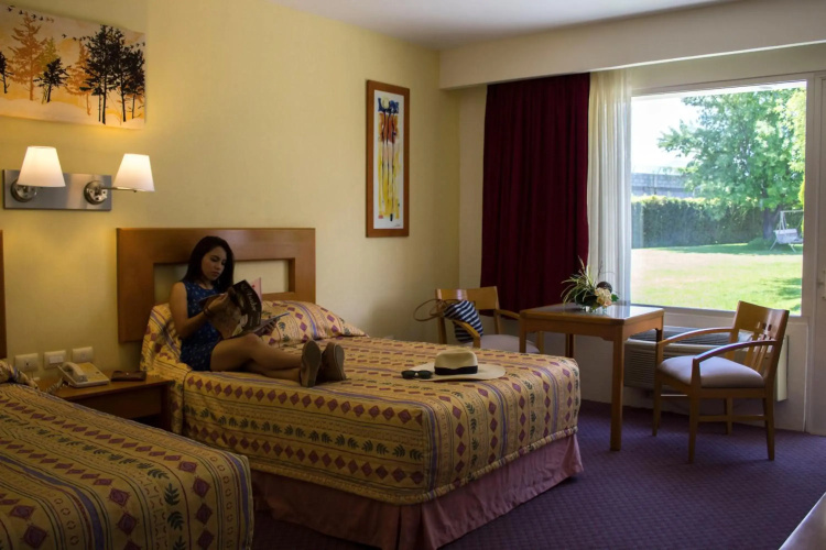 Hotel Paradise Inn